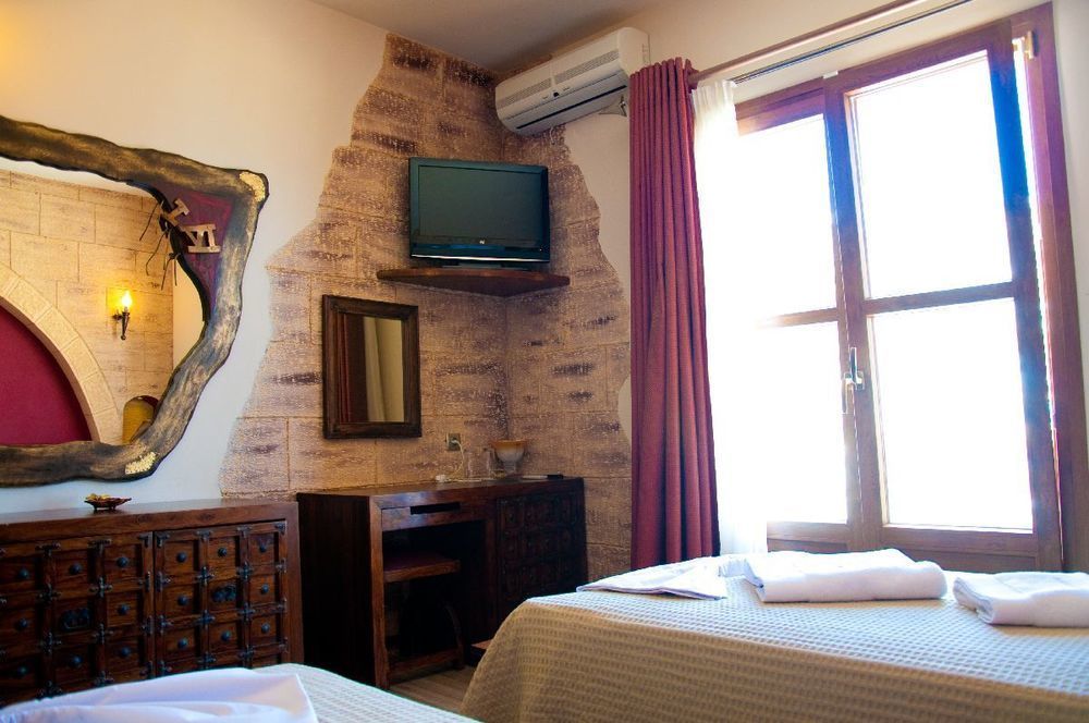 Castelo Boutique Hotel Panteli Exterior photo